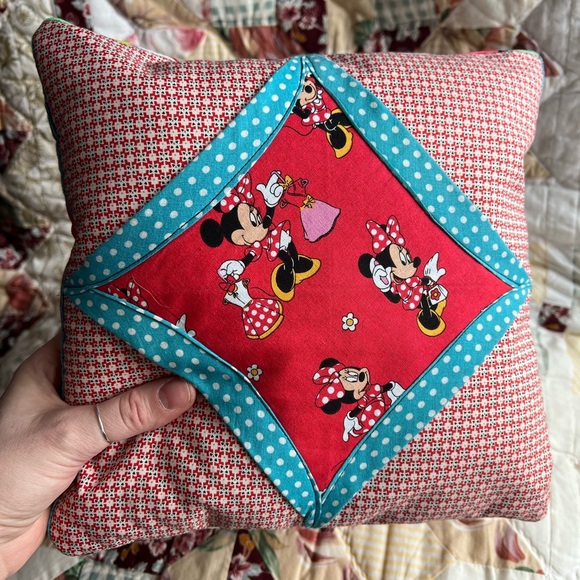 Tooth Fairy Pillow - Mickey and Minnie - Picture 2 of 14